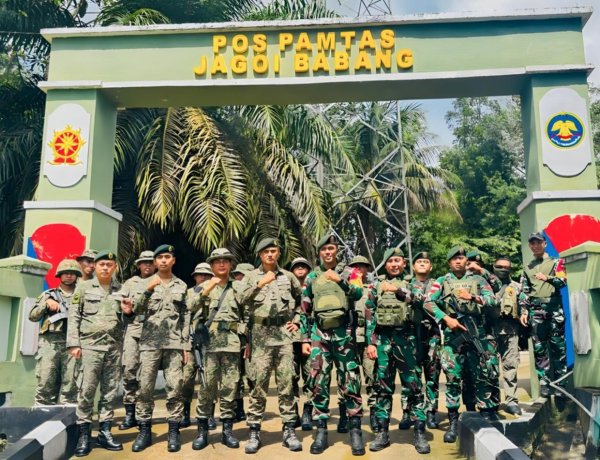 Perkuat Sinergi Perbatasan, CO 9 RS TDM Kunjungi Pos Pamtas Koki Jagoi Babang Yonarhanud 1/PBC/1 Kostrad